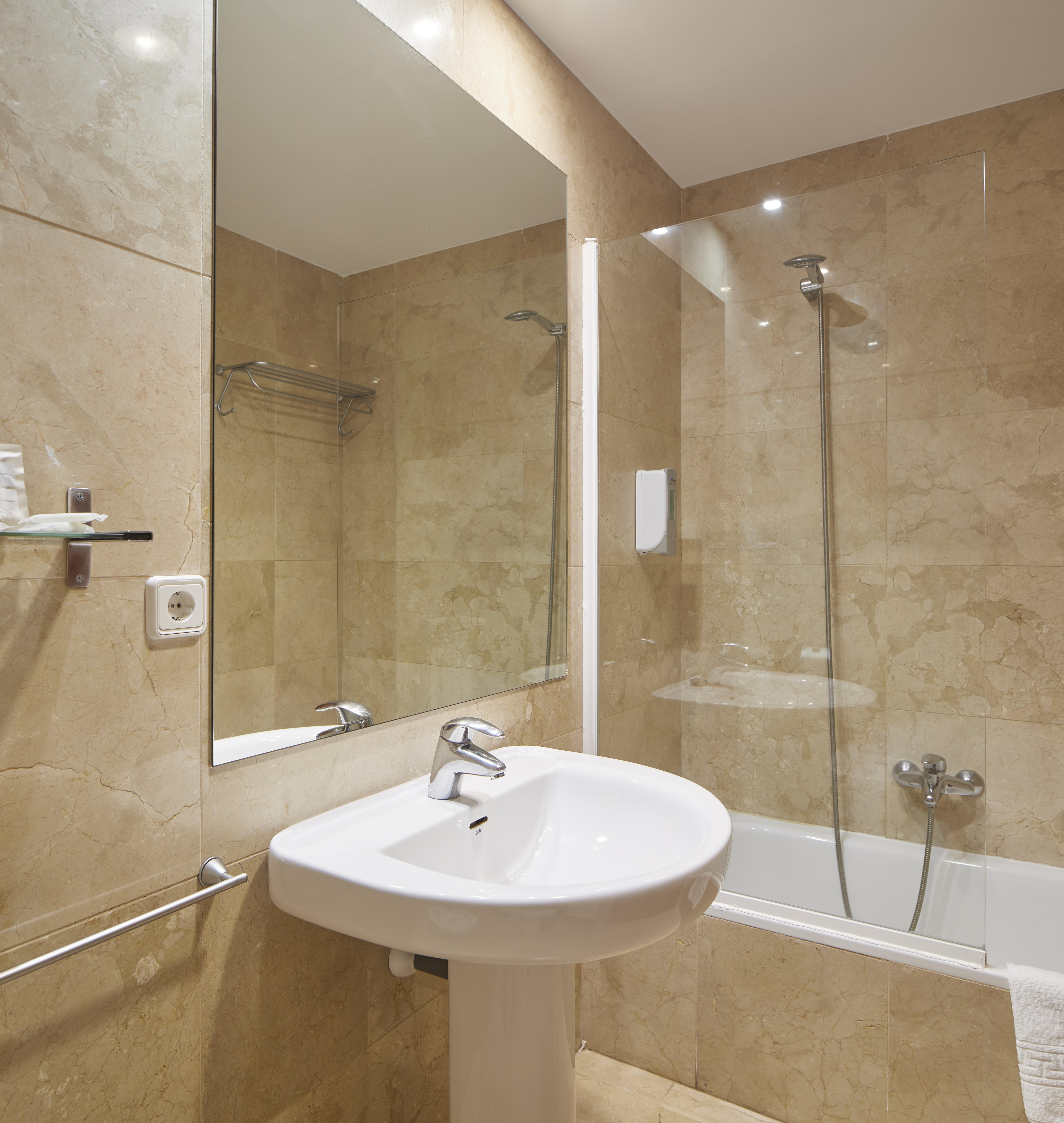 Iraipe Logrono Hotel Luaran gambar